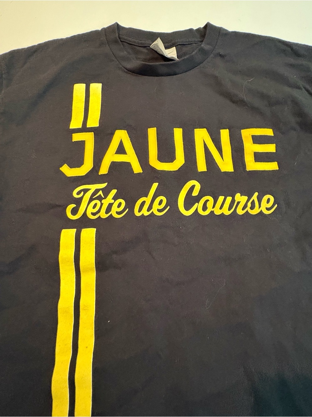 Nike Black Short Sleeve Tee with Yellow 'JAUNE Tête de Course' Graphic | Size L - Picture 3 of 9